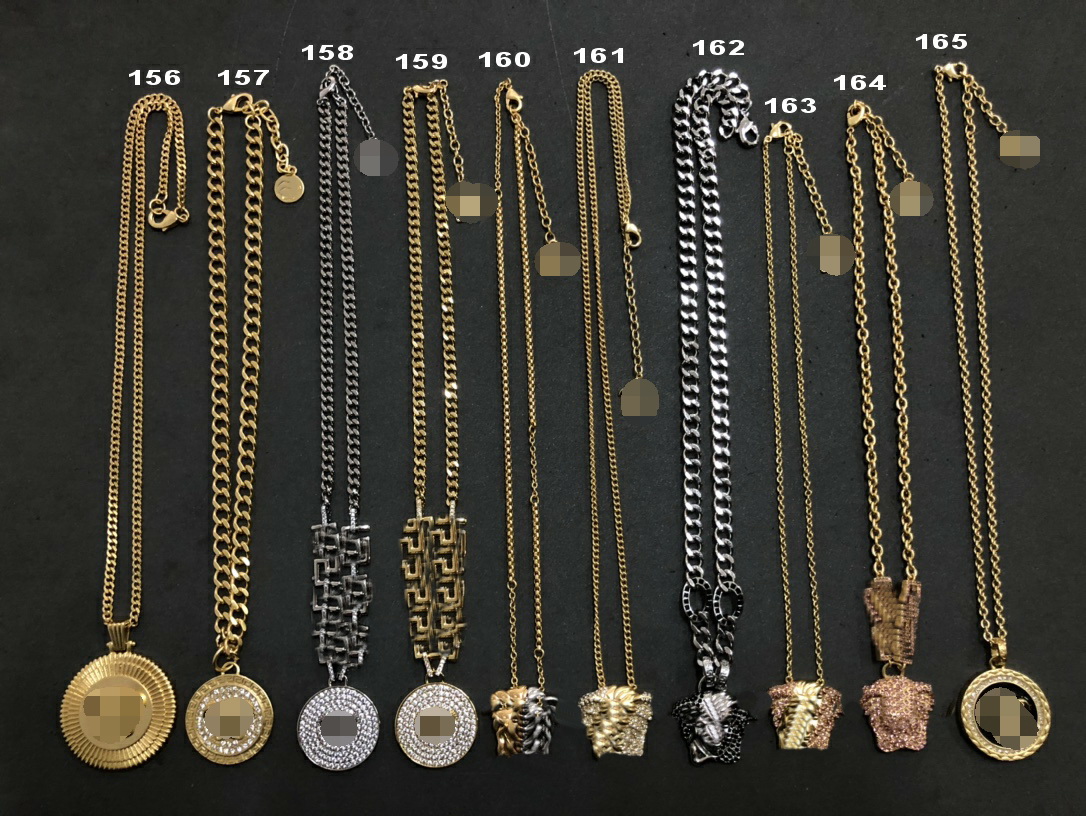 

Luxury Brand Fashion Men's Necklaces Medusa Head Pendant 18K Gold plated Banshee Portrait Neck Chain Classic Style 2023 New models Women's jewelry Gift MN31