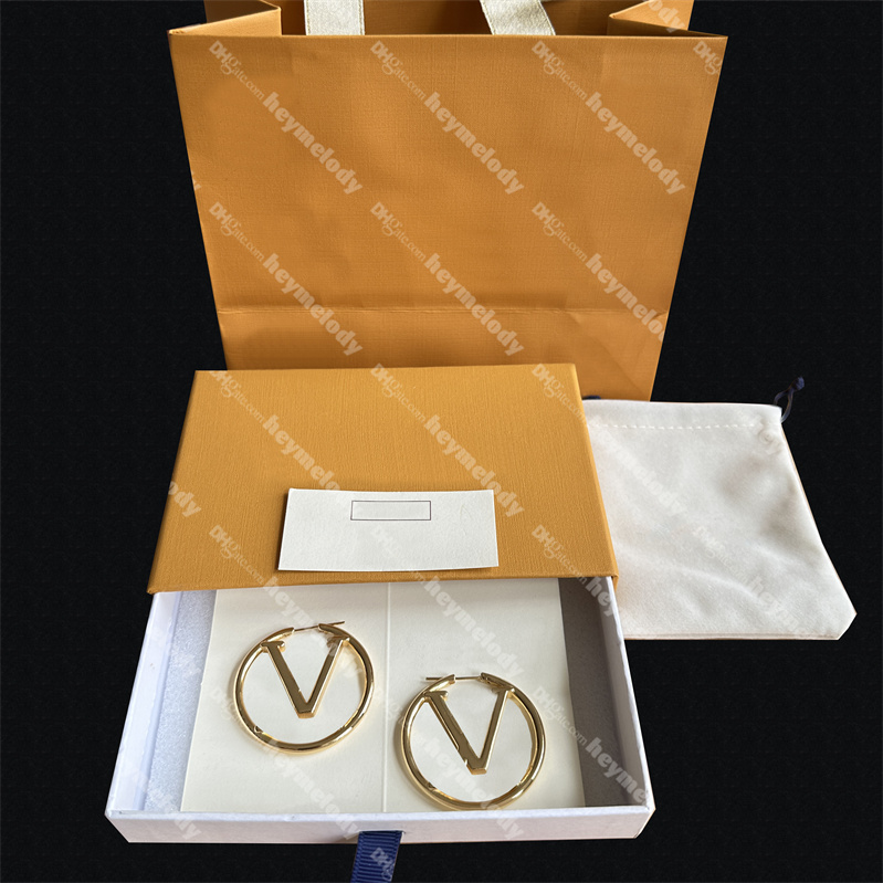 

Hot Gold Hoop Studs Earrings V Designer Ear Stud For Women 4cm Dangler Wedding Party Jewelry Accessories