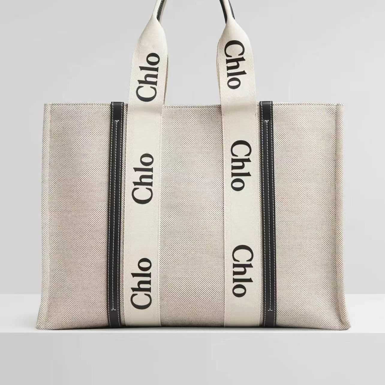 

woody Designer Tote Bag Cowhide the New Product Is Applicable to c Koujia's Classic Canvas and Single-shoulder Shopping Which Versatile GCV9