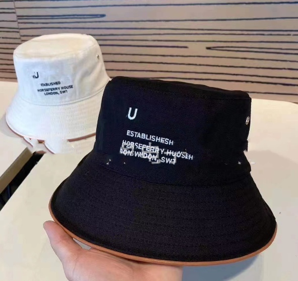 

European Classic Letters Figure Flattering Stylish Thin Outdoor Travel Bucket Hat Horse Ferry Pattern Cotton Bucket Hats, Aspic