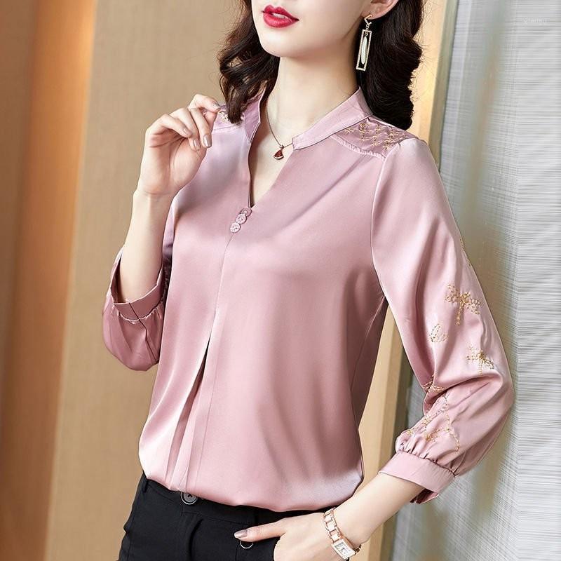 

Women's Blouses Embroidery Shirt Women Vintage 5XL Chic Three Quarter Sleeve Blouse Pullover Elegant V-neck Middle-aged Tops Female, Sky blue