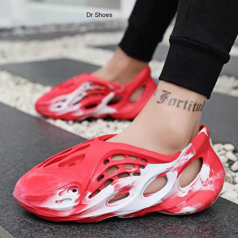 

New Slippers Roman Beach Shoes Coconut Hole Shoes Men's Sandals Summer Beach Shoes Sandals Ins 36-45