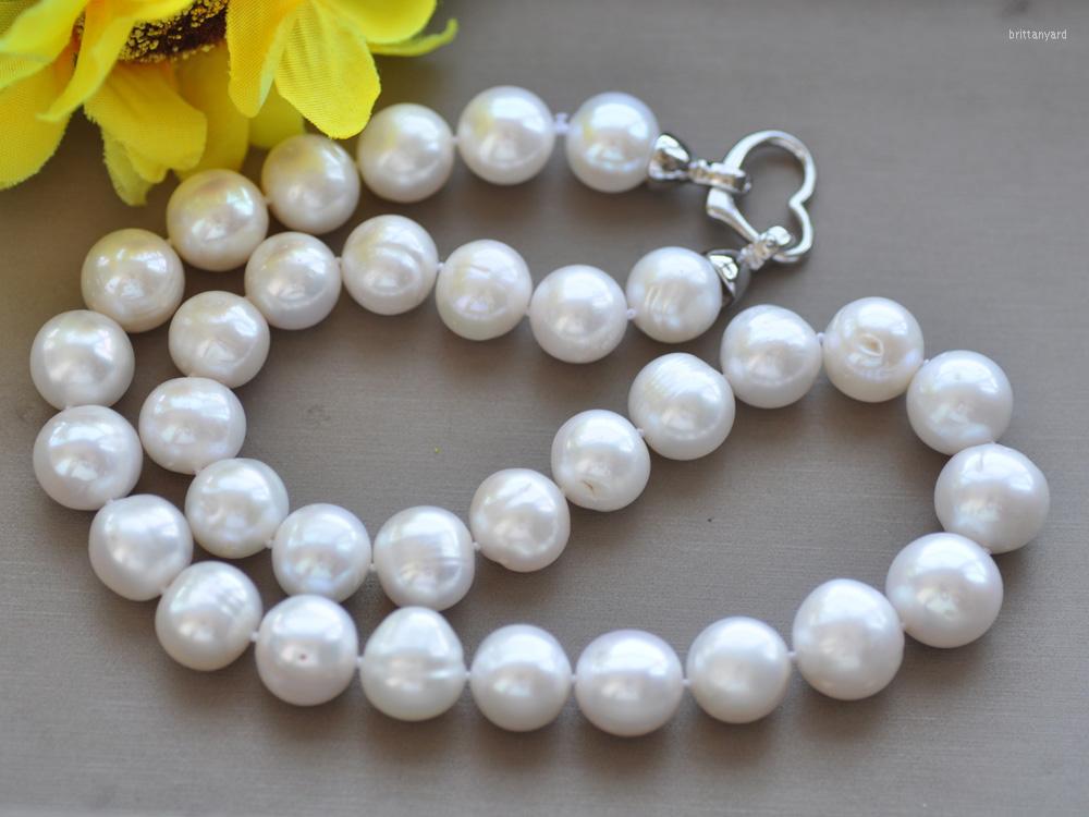 

Chains Z10505 17" 14mm White Round Freshwater Pearl Necklace