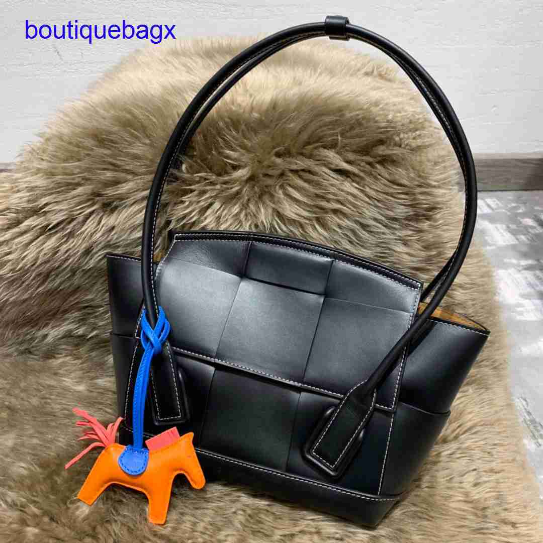 

Original edition Luxury Bottegss Venetss Arco Evening Bags online store wing The large original bag arco33/48 capacity woven cross With logo VJUZ, Brown6