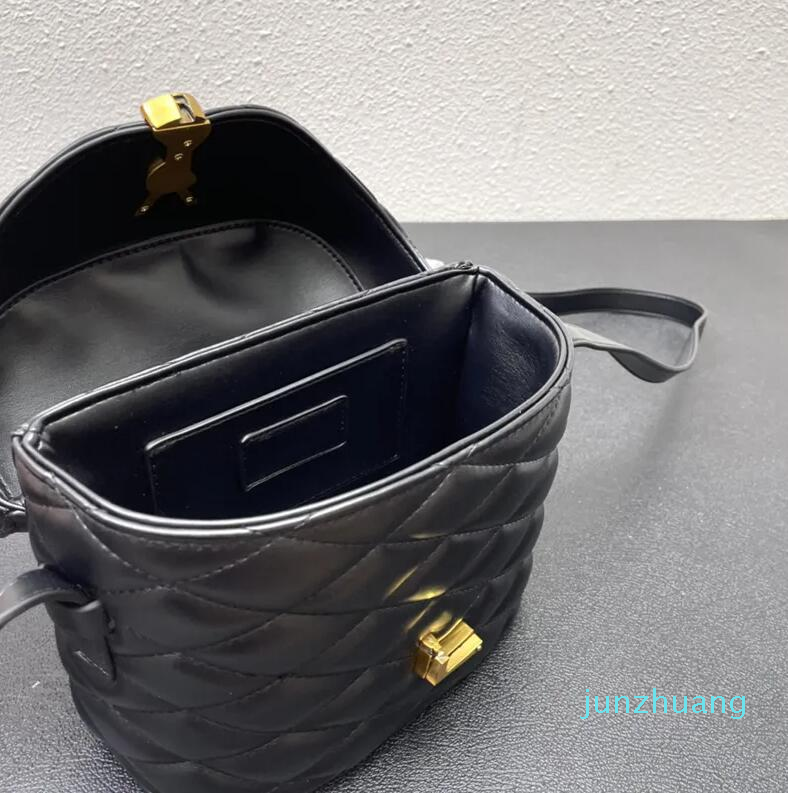 

Designer 11 bag Ladies handbag Kaia soft calfskin Quilted june box bag Fashion shoulder bag Luxury crossbody bags Retro handbag New, #1 size:20x17x7cm