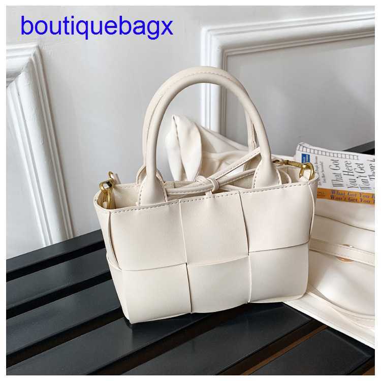 

Luxury Bottegss Venetss Arco Evening Bags online store Woven handbag 2023 spring and summer new fashion Tote single shoulder messe With logo P03H, Black8