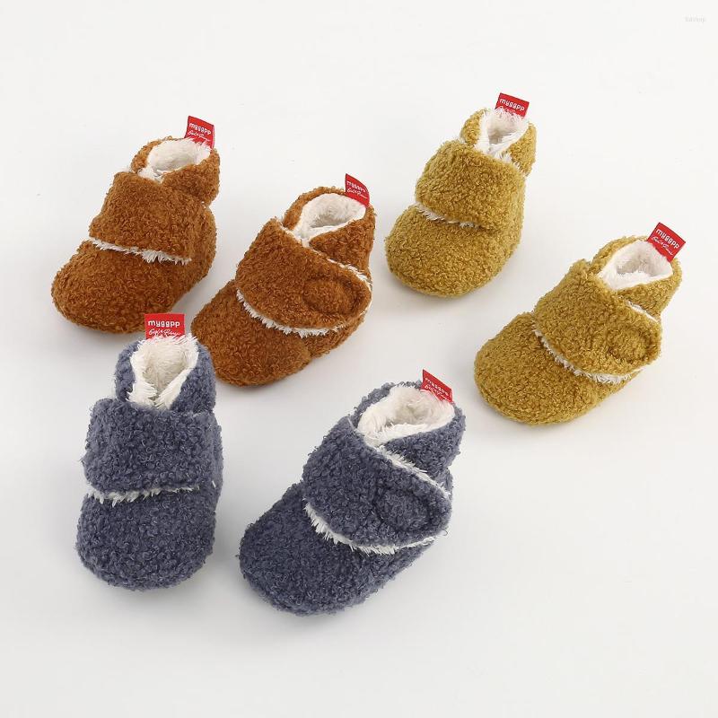 

First Walkers Autumn Winter Baby Shoes Thickened -1 Year Old Babies Soft Sole Born Boots Fleece Footwears, Black