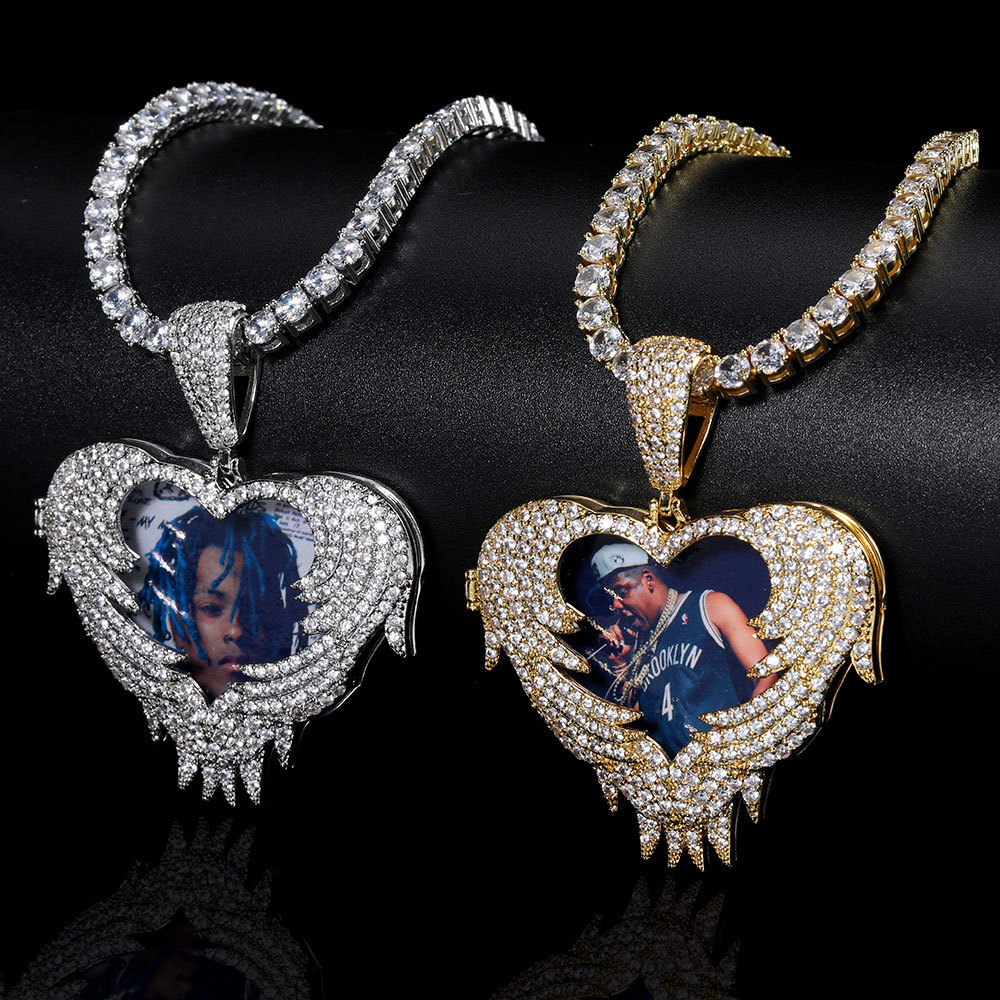 

Hip Hop Custom Photo Pendant Necklace Bling Heart Shape Flip Lid can be Opened