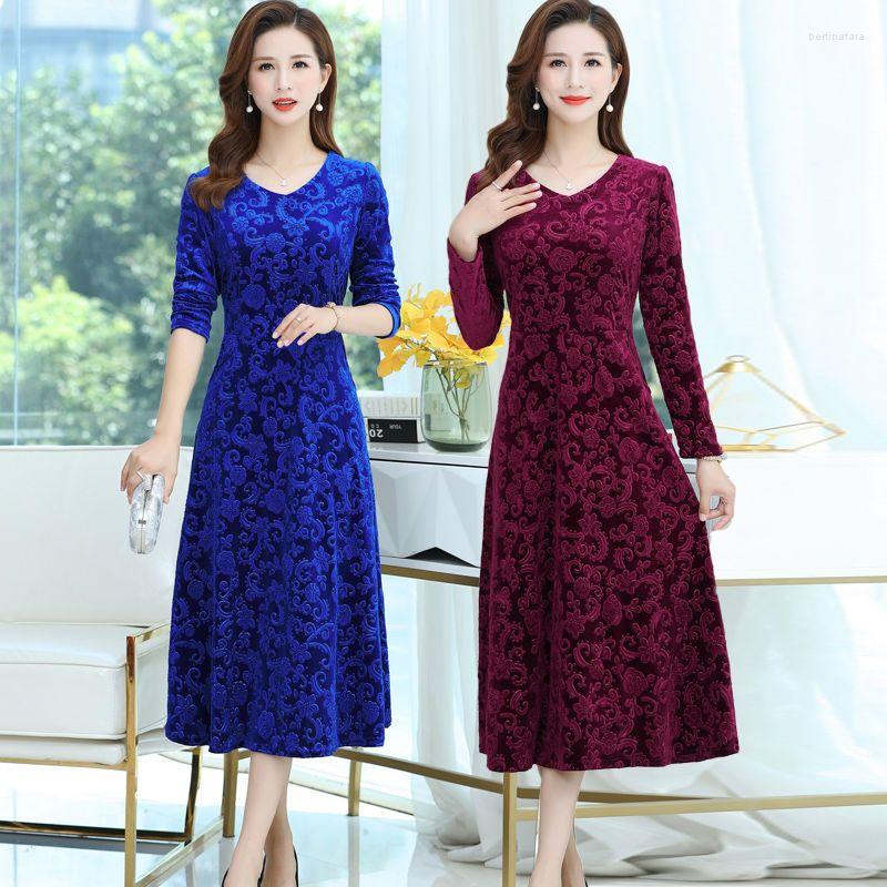 

Casual Dresses Women's Gold Velvet Dress 2023 Spring Autumn Long-Sleeved Middle Aged Mother Elegant Vestidos Robe Femme E851, Purple