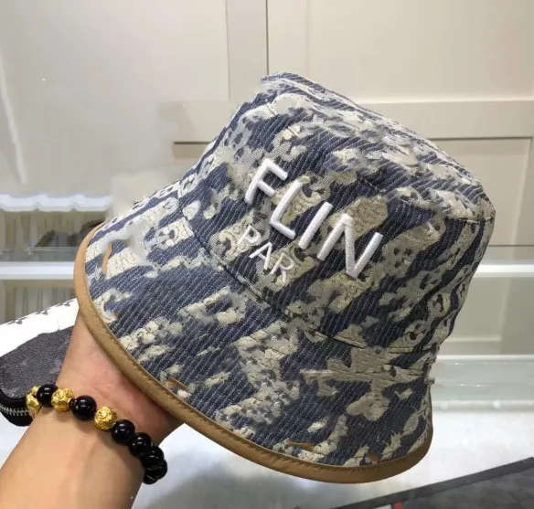 

Designer Bucket Hat Men's Mesh Red Bucket Hats Face-Looking Small Sun cap Couple Sun-Proof Basin Hat Female Simple, Aspic