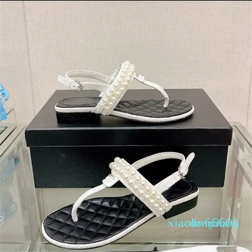 

Slippers Womens Flip-flops Classic Cloth Flat Pearl Hardware Metal Buckle, White