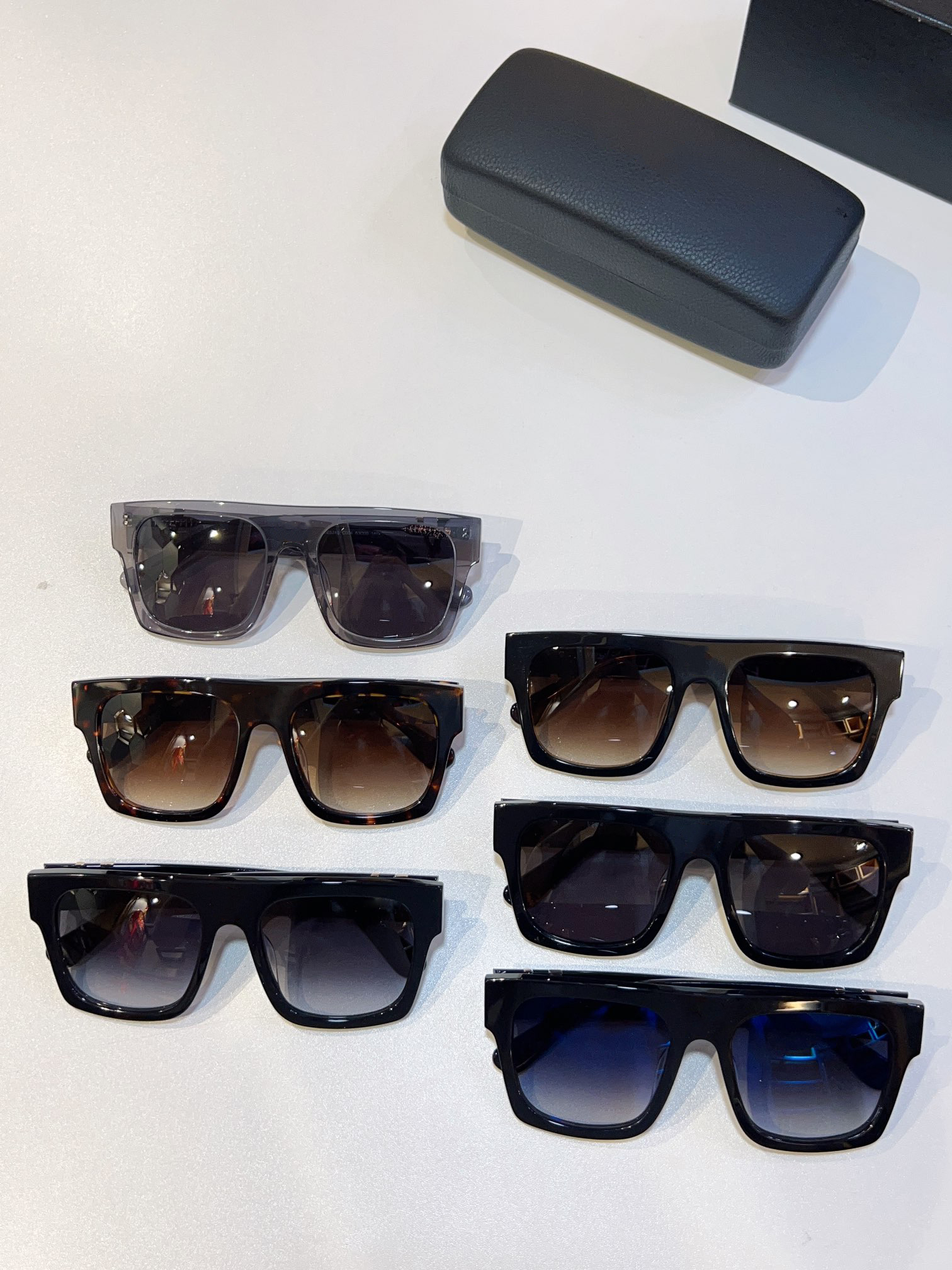 

Men Sunglasses For Women Latest Selling Fashion Sun Glasses Mens Sunglass Gafas De Sol Glass UV400 Lens With Random Matching Box 5248