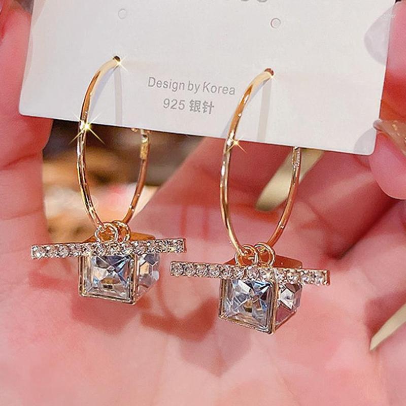 

Stud Earrings Simple Temperament Super Flash Square Zircon Pendant Eeardrop Retro Fashion Earring Women Accessories