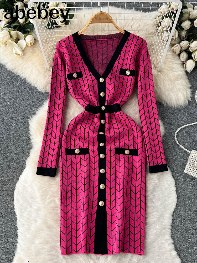 

Casual Dresses Autumn French Plaid Knitted Dress Women V Neck Sweater Sheath Hight Quality Dress Elastic Waist OL Warm Midi Long Dress 230313, Green