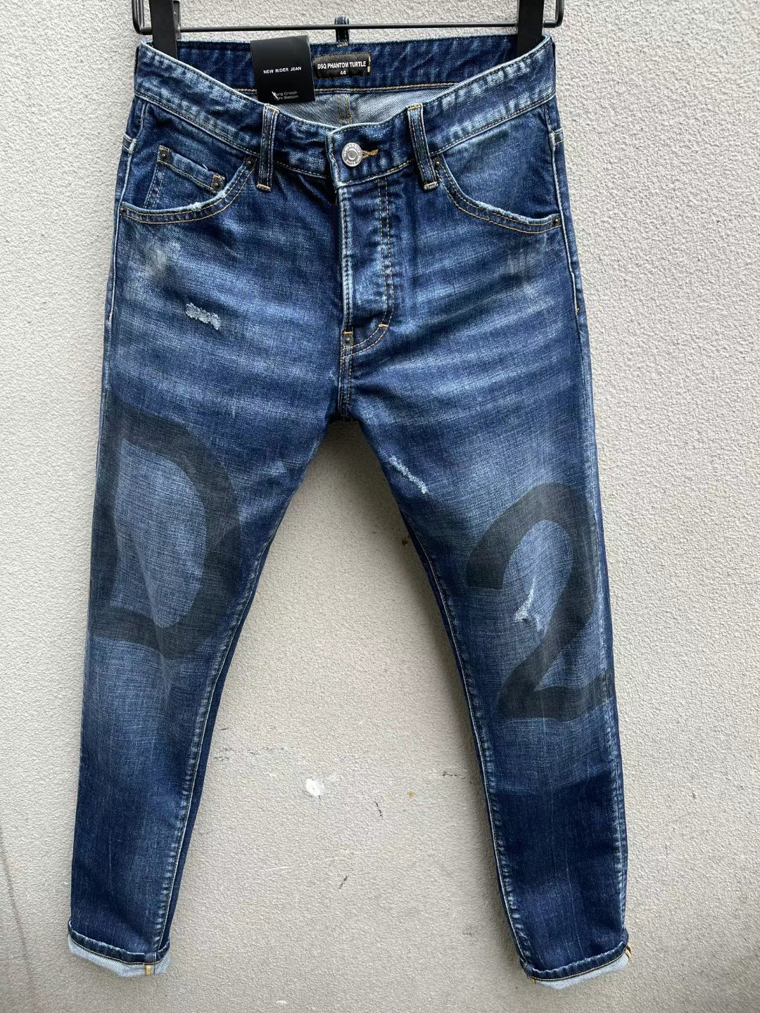 DSQ PHANTOM TURTLE Men's Jeans Classic Fashion Man Jeans Hip Hop Rock Moto Mens Casual Design Ripped Jeans Distressed Skinny Denim Biker Jeans