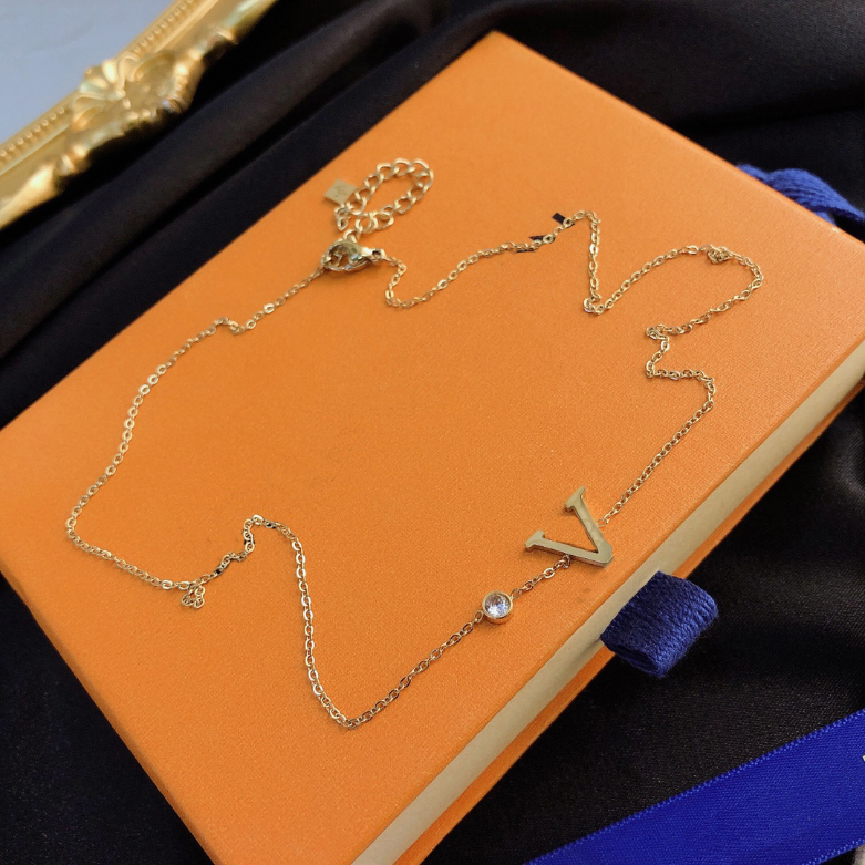 

Designer Pendant Chains Crystal Statement Wedding Jewelry Branded 18K Gold Plated Stainless Steel Necklace Fashion Women Necklaces Choker Letter Lobster Clasp