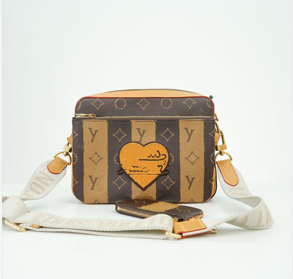 

Classic Luxury Shoulder Bag Fashion Flower Brand Ladies Leather Handbag designer shoulder bag Women Men Crossbody Bag heart Messenger Bags unisex Purse Tote, Blue flower