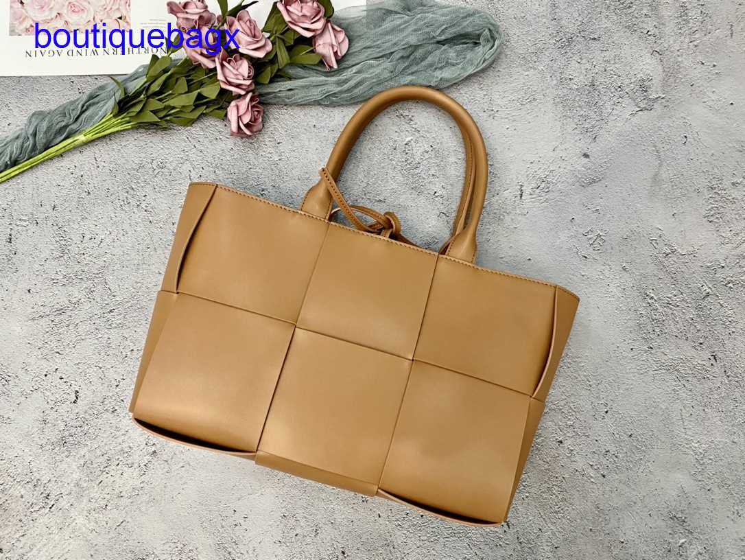 

Luxury Bottegss Venetss Arco Evening Bags online store bag Hand summer Women's 2023 small new square fashion niche design textured With logo XG8F, Black7