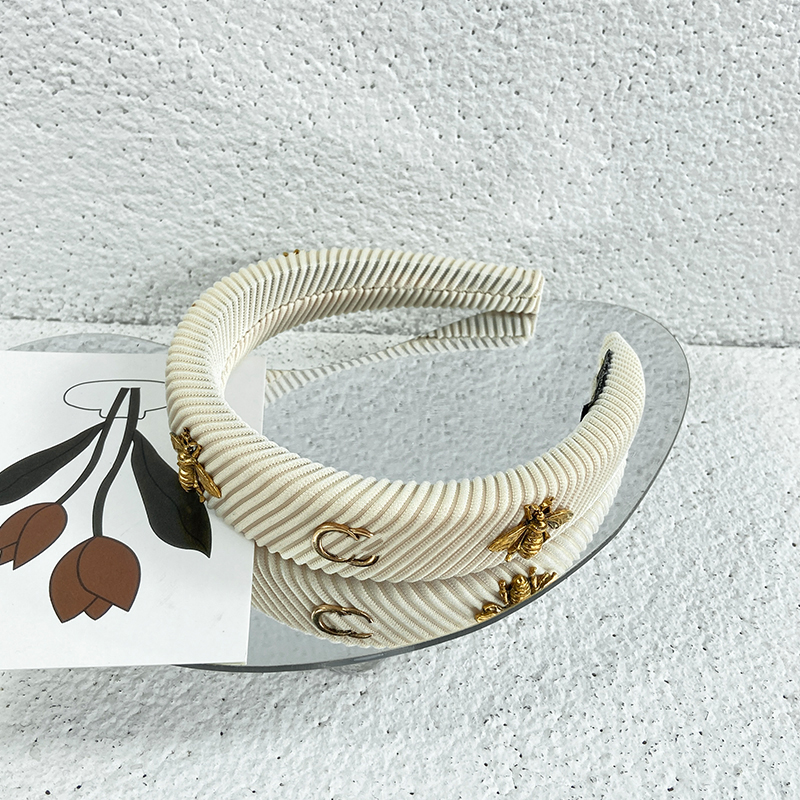 

Classical Luxury Pure Color Letter Headbands Knit Designer Bee Brand Hair bands For Women Girl Brand Elastic Headband Casual Fashion Headband Head Wrap 4Colors