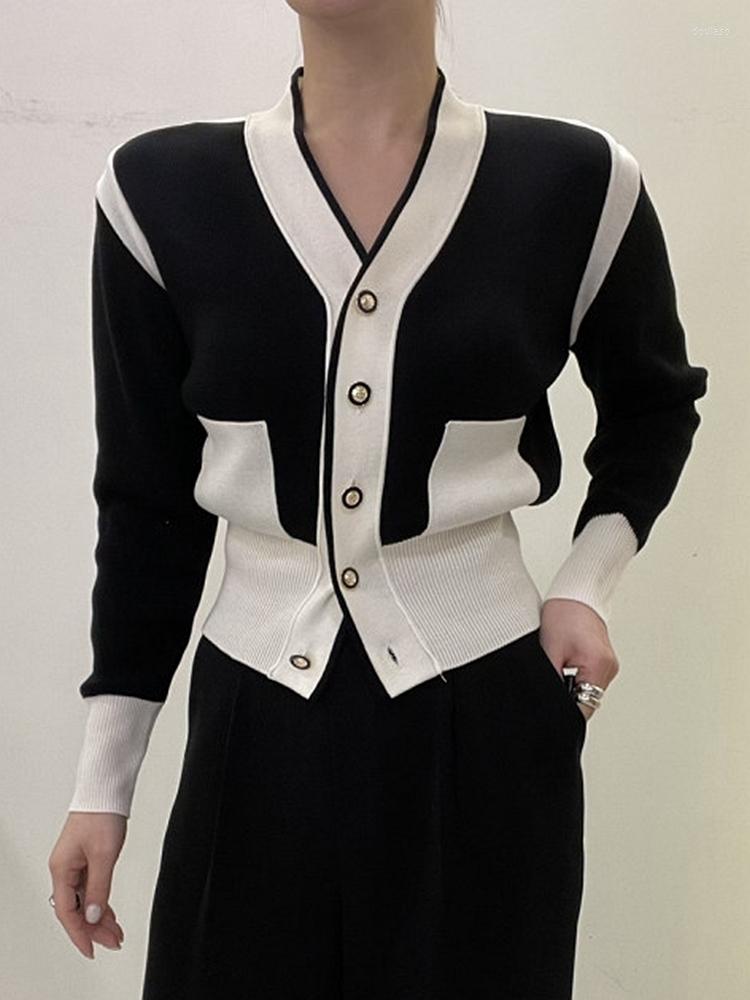

Women's Knits 2023 Spring And Summer South Korea East Gate V-neck Color-blocking Button Long-sleeved Sweater Cardigan Thin Small Coat, Green