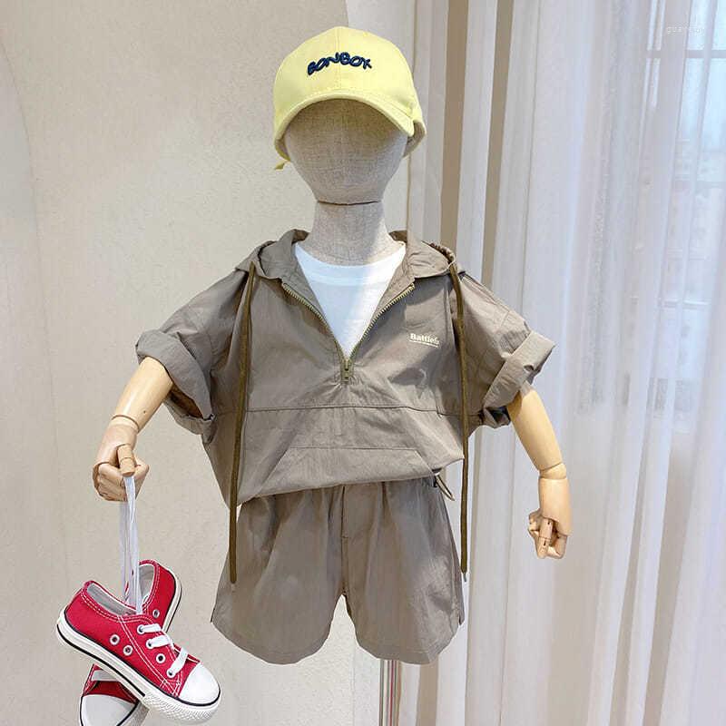 

Clothing Sets Boys' Summer Short Sleeve Suit 2023 Korean Style Children Toddler Baby Comfortable Western Two-Piece Set With Hat, Coffee color suit