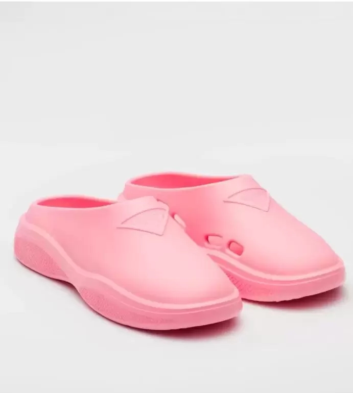 

2022 Summer Fashion Triangle Sandals Shoes Women Slippers Rubber Mules Footwear Lady Walking Lightweight Beach Slide