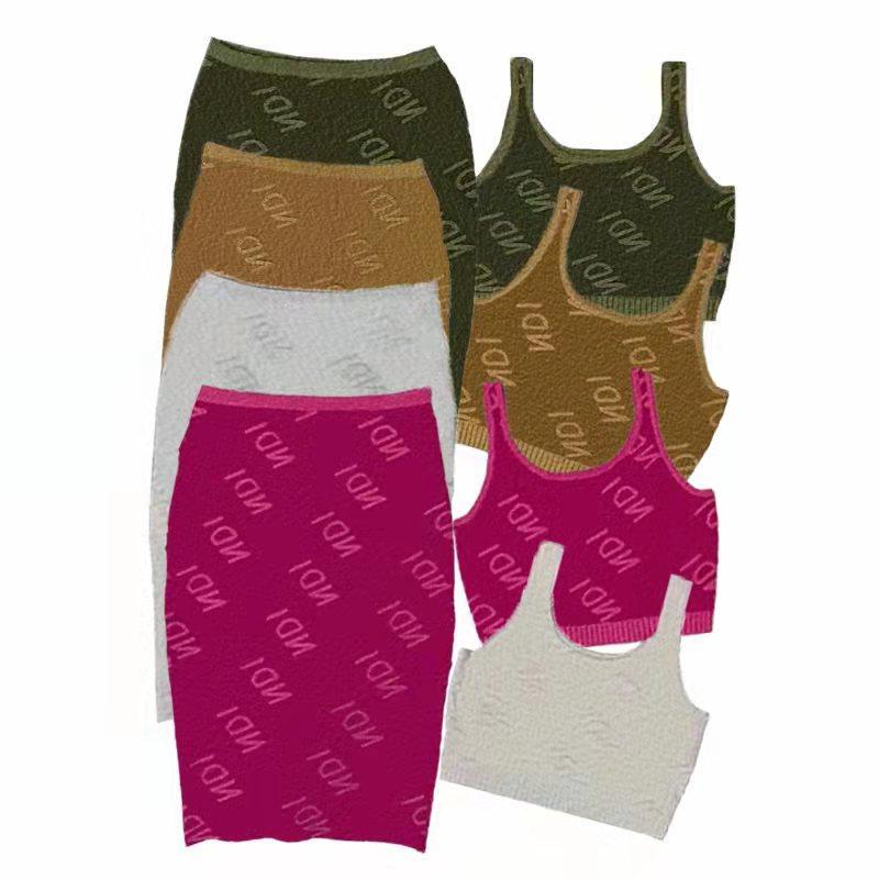 

Down jacket FENDS Two Piece Dress Designer dress women' two-piece setsling Half skirt Women Track suits fashion suit Gsuke