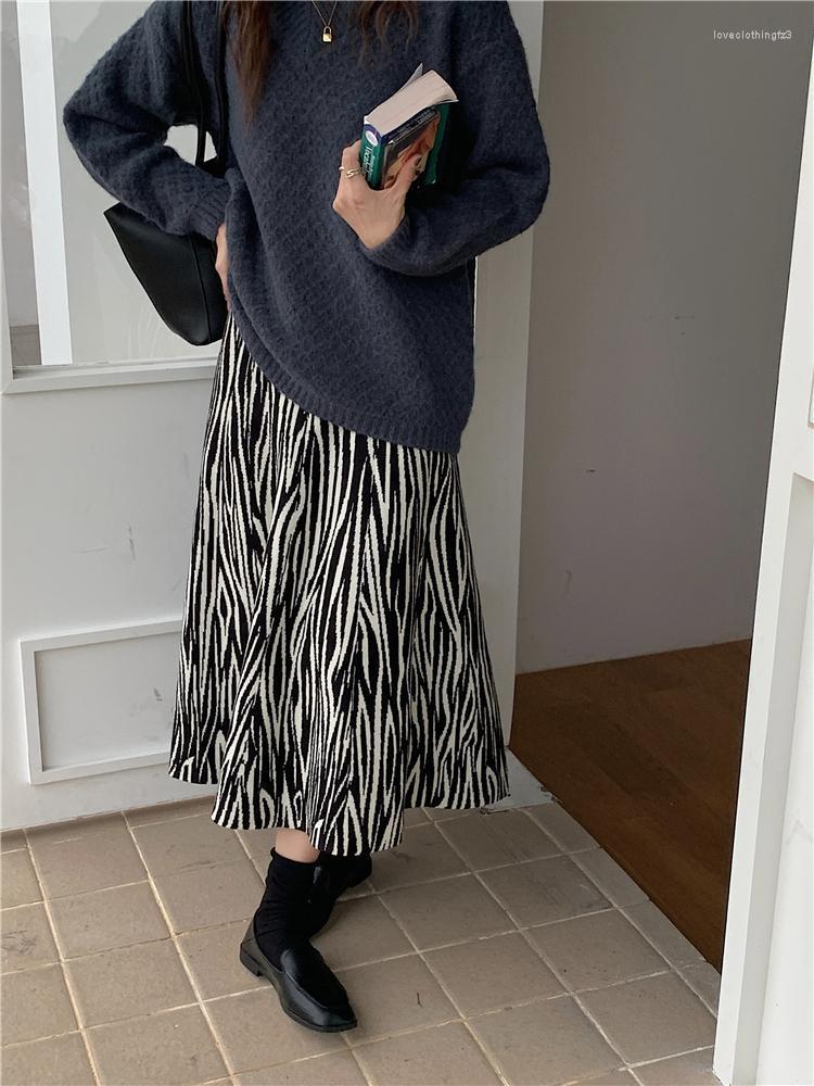 

Skirts Knit Midi Long Skirt Fall Winter Warm Knitted Zebra Striped Black Pleated Sweaterdresses Women Graceful Chic Elegant Y2k