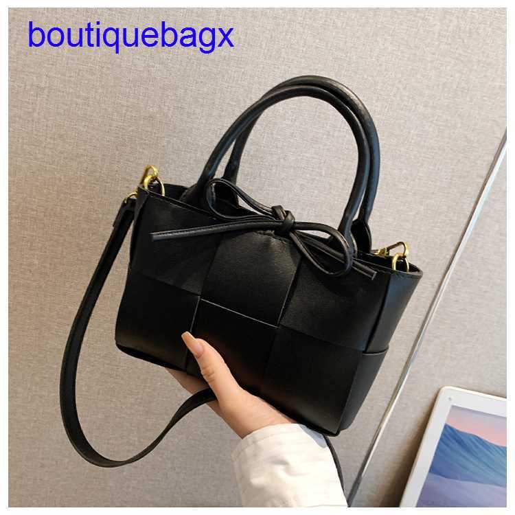 

Luxury Bottegss Venetss Arco Evening Bags online store spring new Woven and summer handbag 2023 fashion Tote single shoulder messe With logo K71I, Black8