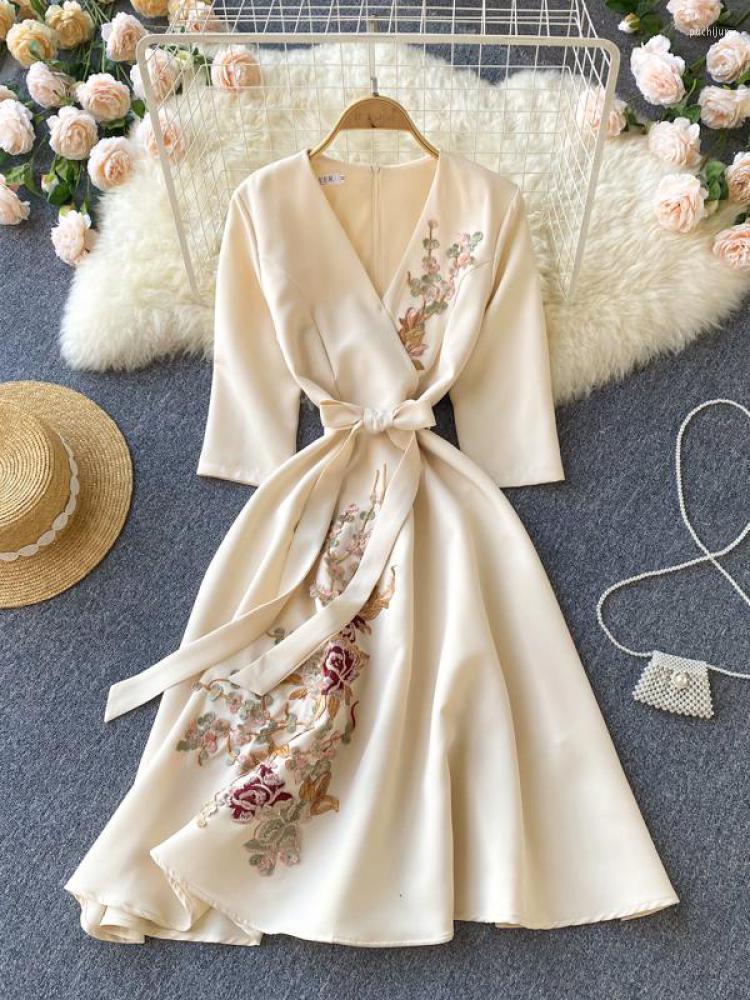 

Casual Dresses Spring Summer Embroidery Light Luxury Dress Women Elegant V-neck Knee-length High Waist-controlled Slim French Mid, Apricot