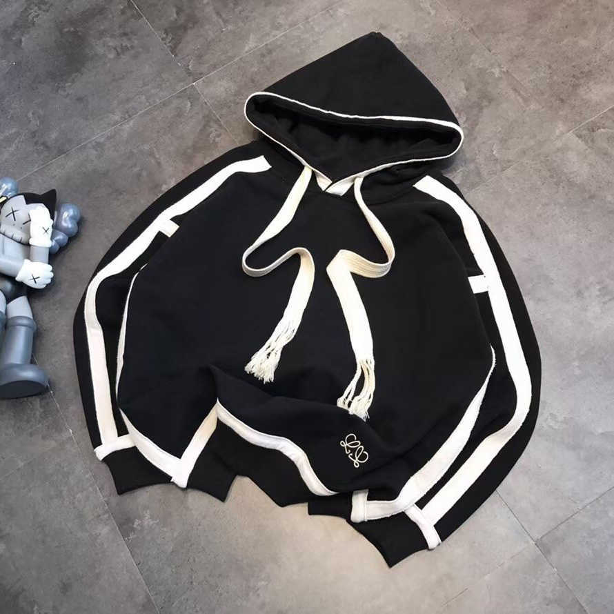 

Designer Luxury Loes Classic Fashion Trend Versatile Comfortable And Warm Big Power Same Heavy Industrial Ribbon Plush Hooded Sweater Ins