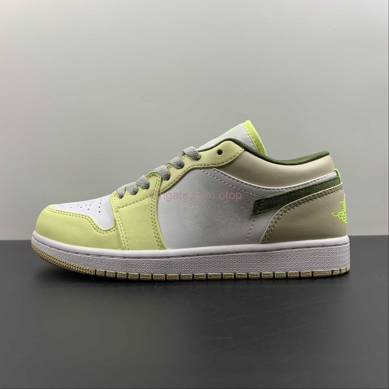 

New Basketball Shoes 1 Low Sail White Oil Green W Mens Womens Outdoor Sports shoes 1s Light Lime Green Team Gold Active Green Sneakers Shoes FD9906-131 for size EUR 36-45