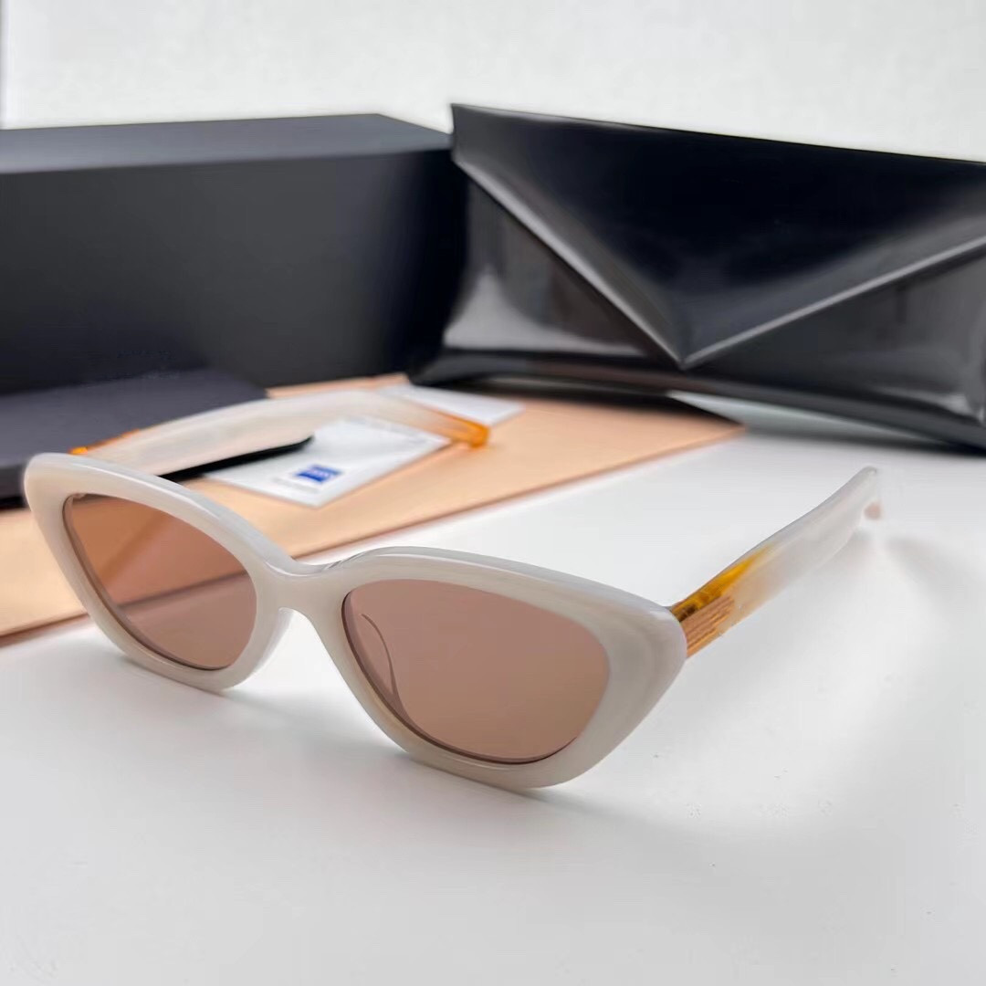 

Luxury designer Sunglasses For Women top quality Summer style Unisex Sunglasses Anti-Ultraviolet Retro Square frame fashion Eyeglasses 54-18-148