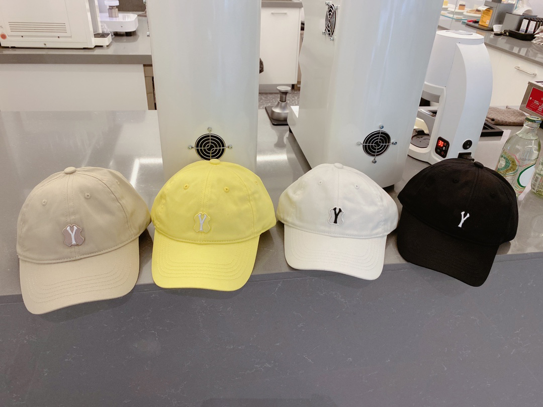 

4color Ball Caps Designers Mens Baseball Caps Brand Embroidered Bone Men Women Casquette Sun Hat Gorras Sports Cap Outdoor Travel, Black