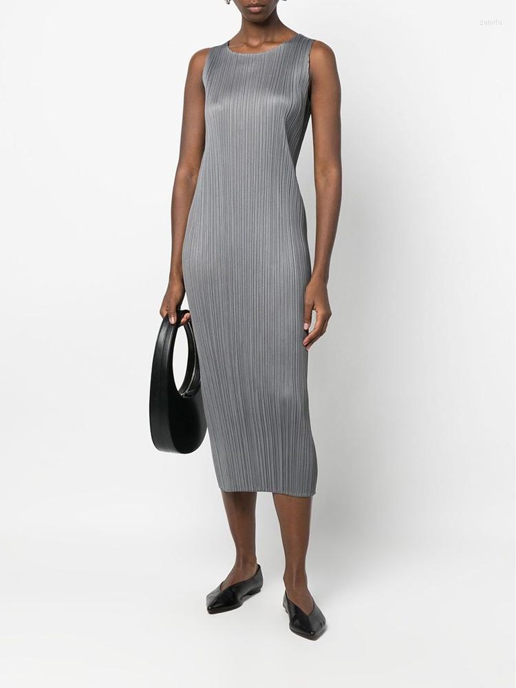 

Casual Dresses Miyake Pleats Women's Small Pleated Straight Long Dress, Black