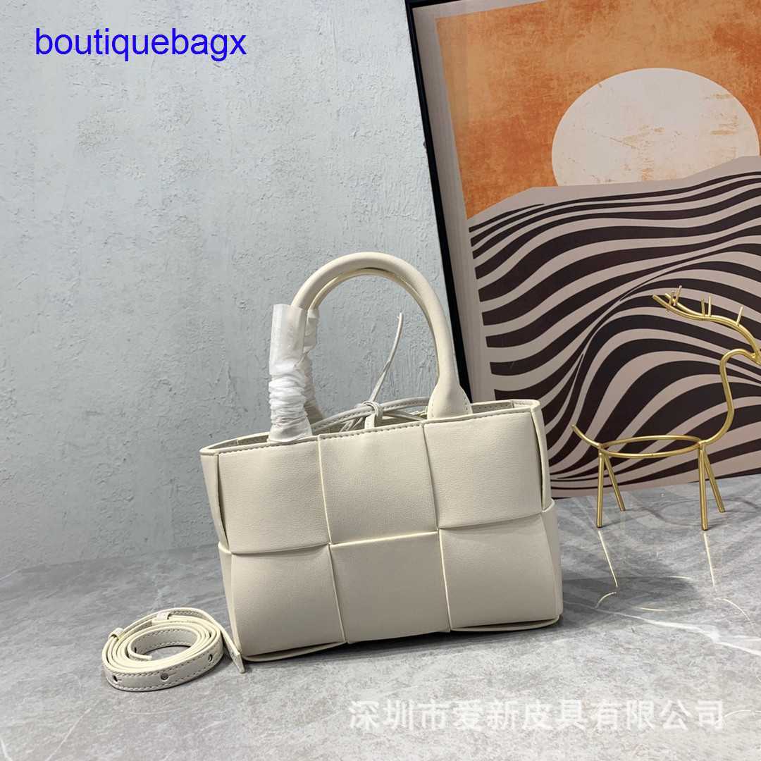 

Original edition Luxury Bottegss Venetss Arco Evening Bags online store Bag Leather women's Messenger bag portable One Shoulder co With logo S77F, Black8