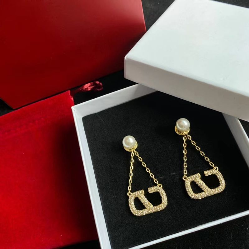 

2023-Luxury Copper Diamond Stud High Classic Brand Designers V Letter 18K Gold Plated Geometric Tassles Pearl Earring Famous Women Earrings For Ladies Birthday Gif