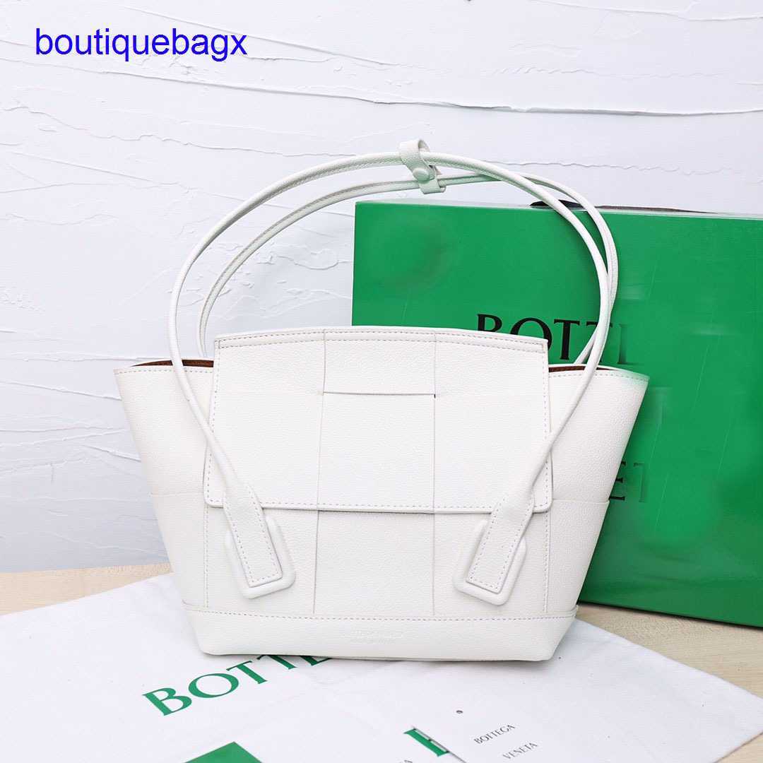 

Original edition Luxury Bottegss Venetss Arco Evening Bags online store 2023 Fashion Brand New Women's Soft Leather Crossbody Cowh With logo 7PLN, White4