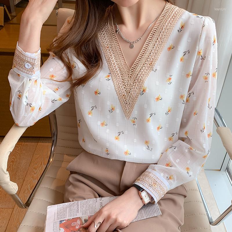 

Women' Blouses V-neck Loose Shirt Women' Elegant Casual Vintage Floral Print Chiffon Tops Long Sleeve Lace Blouse For Women Blusas, White