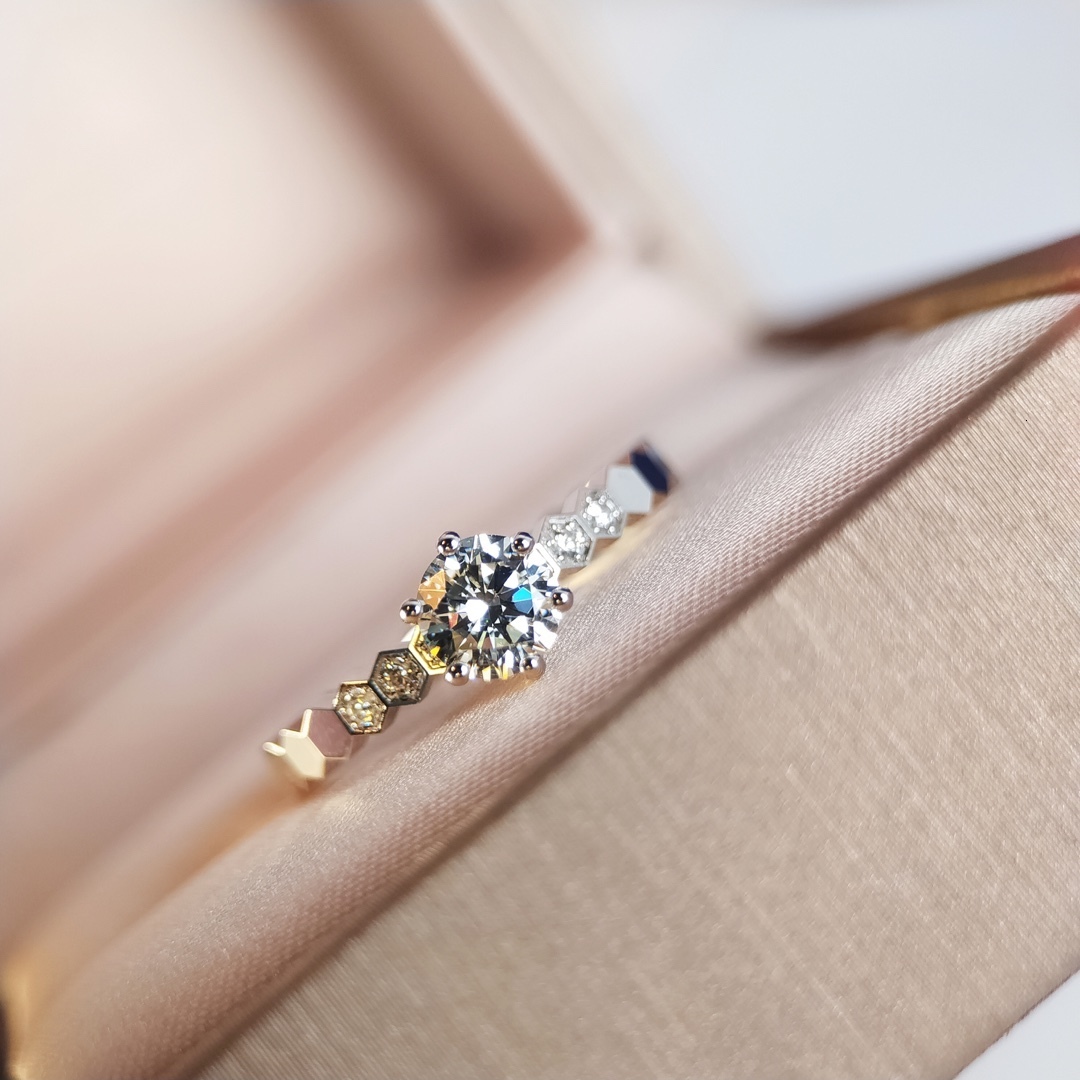 

Wedding Rings 925 Sterling Silver Classic French Bee My Love Womens Ring Creative design honeycomb ring Exquisite Engagement Holiday Gifts 230313