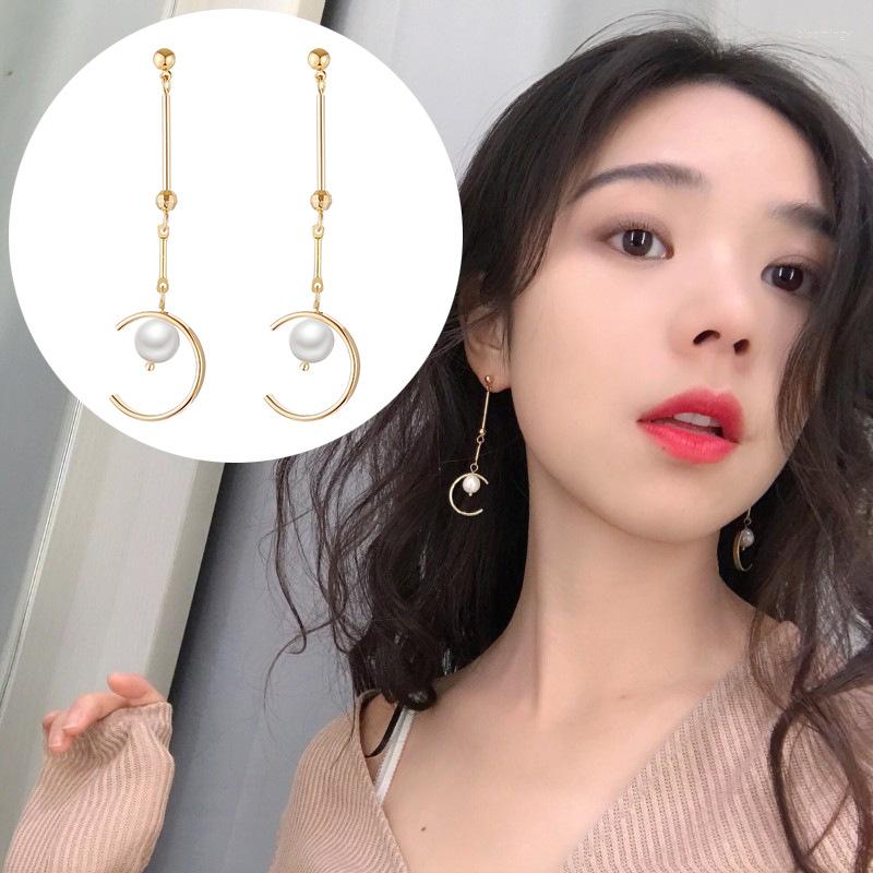 

Stud Earrings Semi-circular Pearl Korea Retro Design Personality Niche Temperament Show Face Slender Women