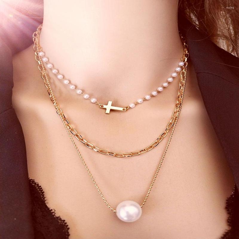 

Chains Designer Original Vintage Multi Layer Pearl Cross Necklace 2023 Fashion Simple 3 Floor Collarbone Jewelry Ladies Party Gifts