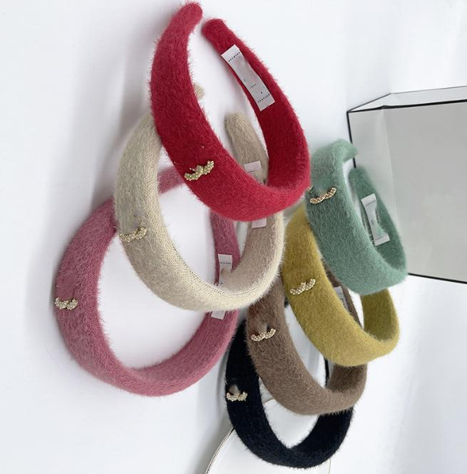 

Fashion Jewelry Hair Accessorie for Women Headband Brand Designer High Quality PU Leather Metal Print Hairband Girls Outdoor Sport Non Slip Headwrap