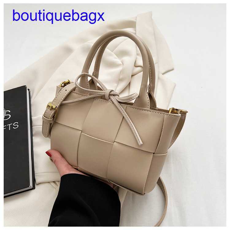 

Luxury Bottegss Venetss Arco Evening Bags online store Woven handbag 2023 spring and summer new fashion Tote single shoulder messe With logo WC78, Black8