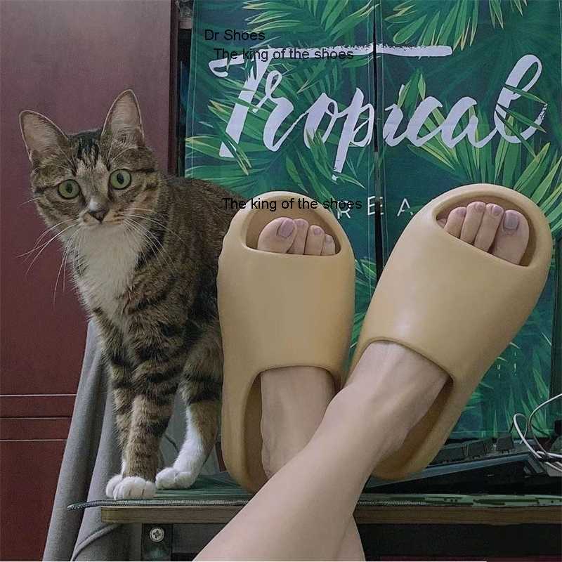 

Yeizy Designer Slippers pure Yeizy Coconut Co Branded Slippers Net Red Light Soft Bottom Non Slip Home Excrement Feeling Slippers Beachfoam, Blue foot wide beat one yard larger