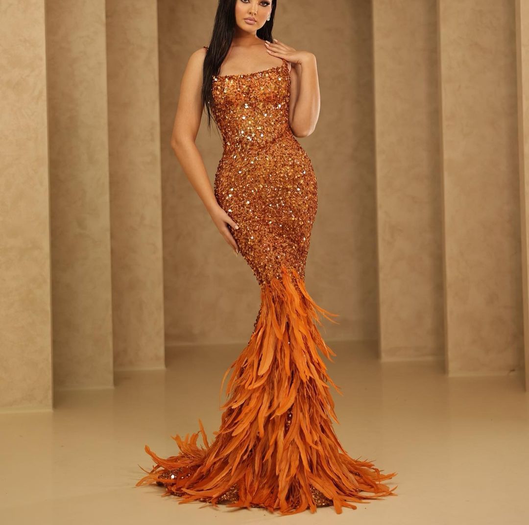 

Sparkly Mermaid Evening Dresses Sleeveless Bateau Beaded Appliques Sequins 3D Lace Feather Train Floor Length Prom Dresses Formal Gowns Plus Size Gowns Party Dress, Nude