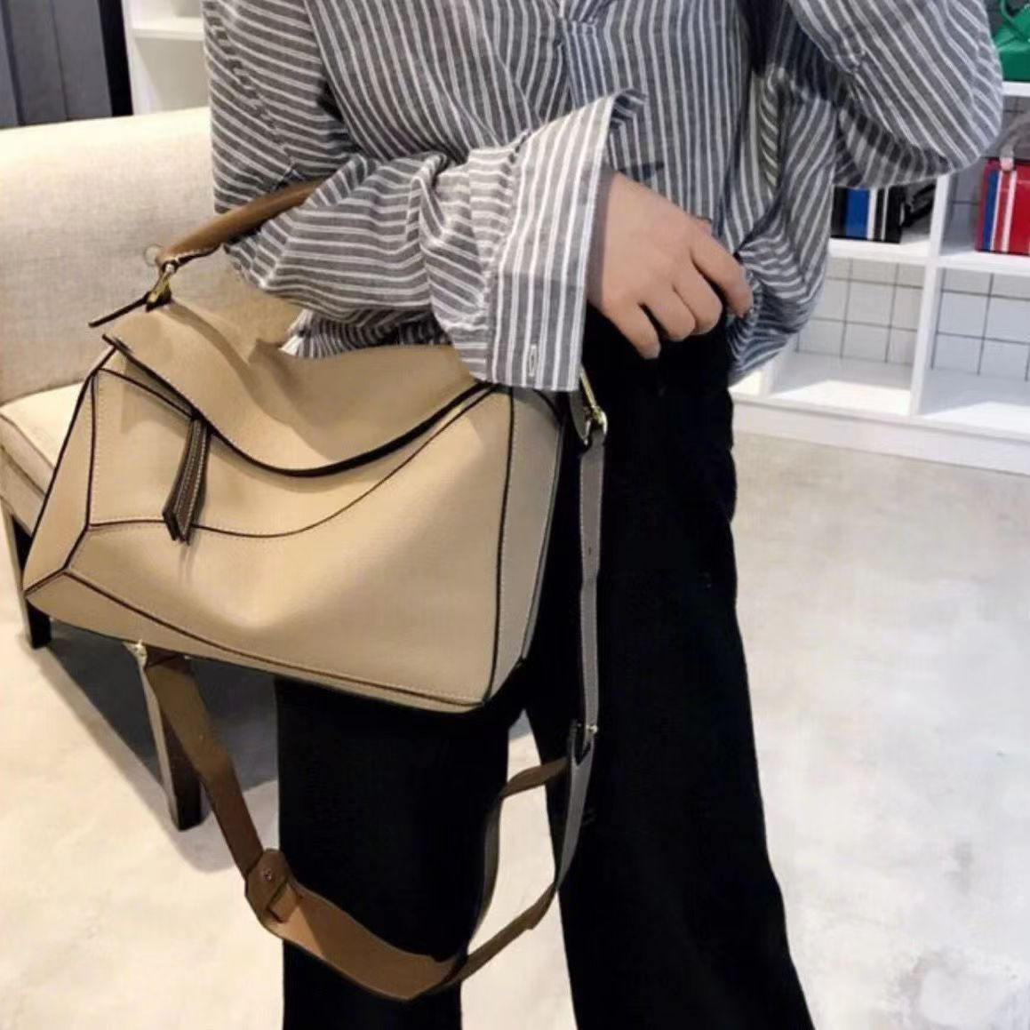 

Fashional L luxurys designers Fashion Womens Totes Shoulder Bags CrossBody Handbags Clutch Handbag purse Classic Leather geometry bag ladies wallet 2023, Color b
