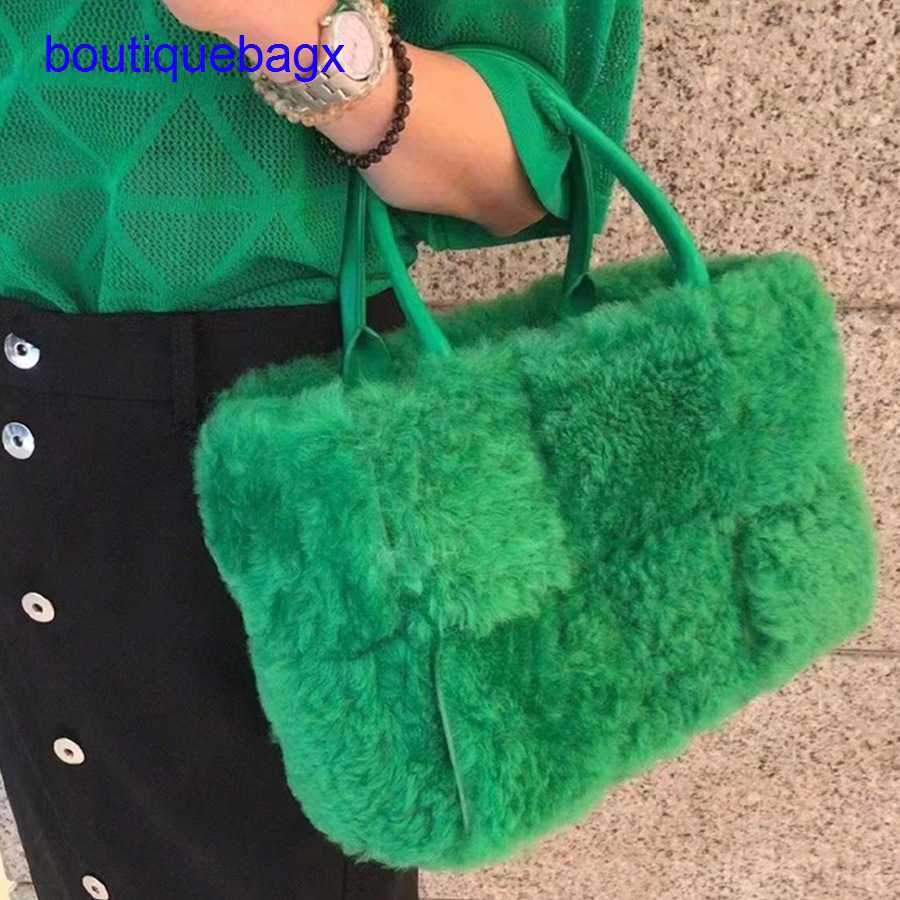 

Luxury Bottegss Venetss Arco Evening Bags online store Autumn and winter new large capacity plush handbag splicing simple soft tot With logo UT1R, Green5