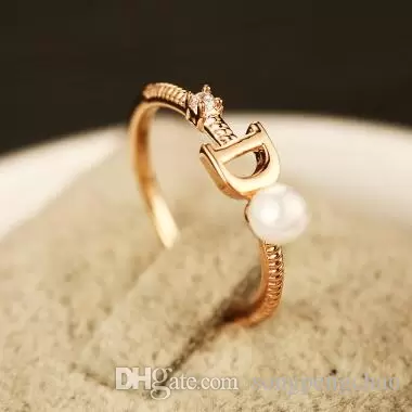 

European Brand Gold Plated Letter D Ring Fashion Pearl Ring Vintage Charms Rings for Wedding Party Vintage Finger Ring Costume Jewelry