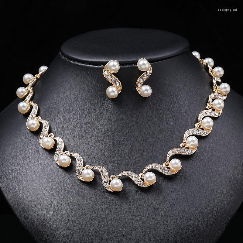 

Choker Foreign Trade Pearl Necklace Earrings Two-piece Set For Women's Light Luxury Small People's Versatile Collarbone Chain